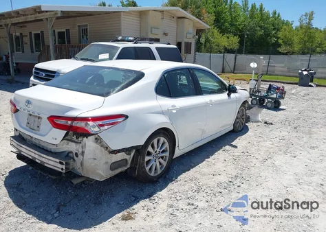 2018 Toyota Camry Le from USA, damaged, VIN 4T1B11HK5JU638655